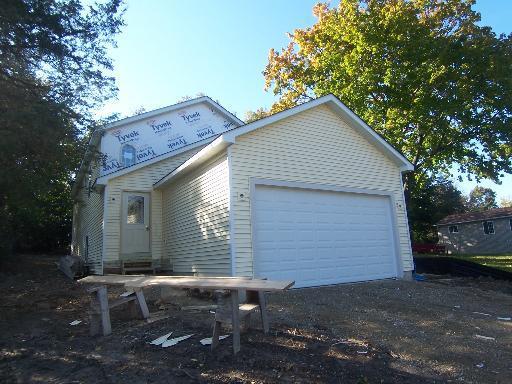 24711 W Hawthorne Dr., Round Lake, IL 60073