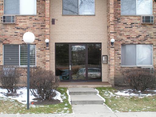 2642 N Windsor Dr. #203, Arlington Heights, IL 60004