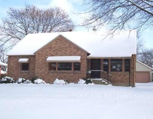 933 Bellevue Ave., Elgin, IL 60120