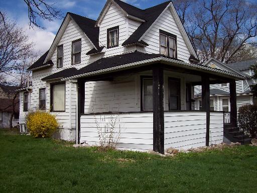 1716 S 8th Ave., Maywood, IL 60153