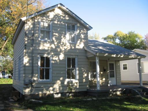 835 Gillette Ave., Aurora, IL 60506