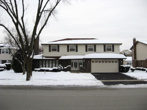 1122 S Fernandez Ave., Arlington Heights, IL 60005