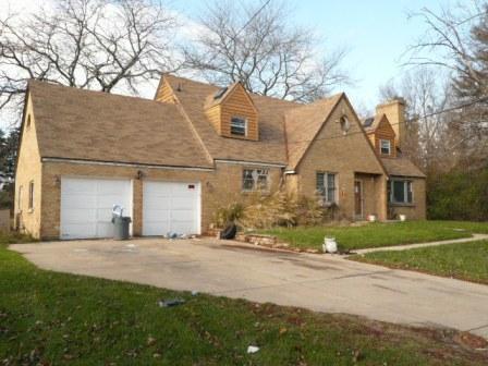 358 N Lincolnway, North Aurora, IL 60542