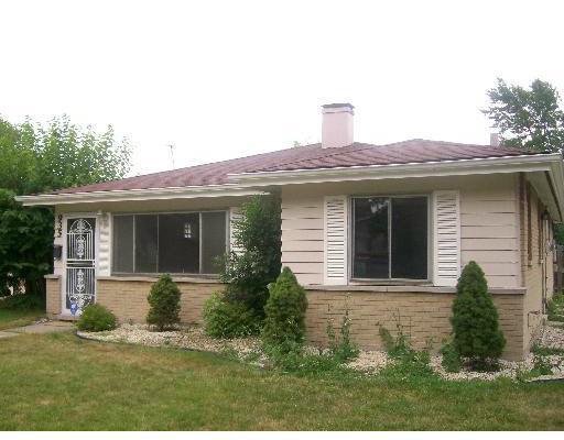 935 Williams St., Calumet City, IL 60409