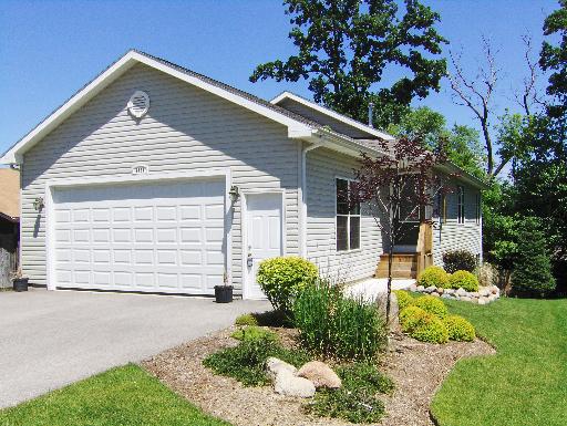 3004 Hickory Dr., Mchenry, IL 60050