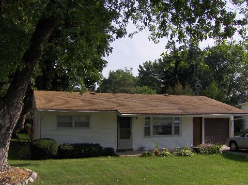 1706 Indian Ridge Dr., Mchenry, IL 60050
