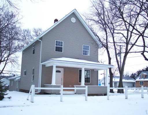 836 S Spencer St., Aurora, IL 60505