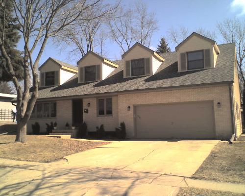 1516 Mayflower Dr., Dekalb, IL 60115
