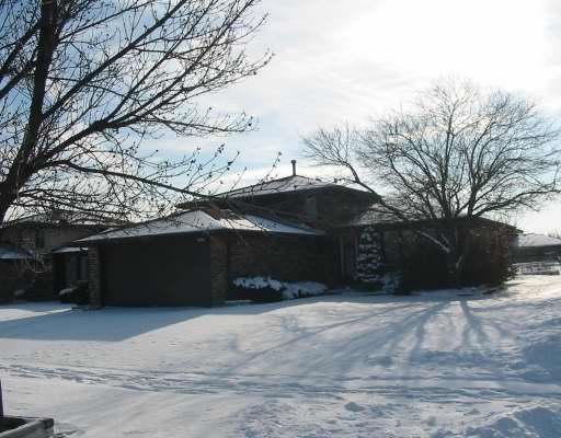 8921 W 167th St., Orland Hills, IL 60477
