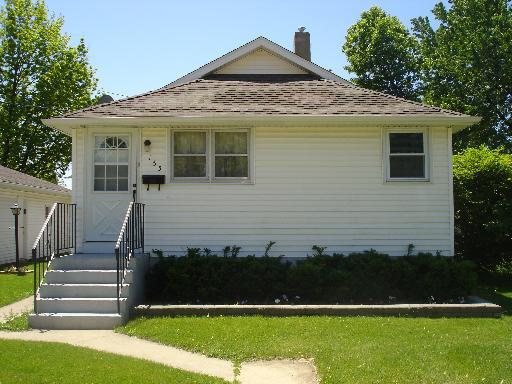 165 E Second St., Coal City, IL 60416