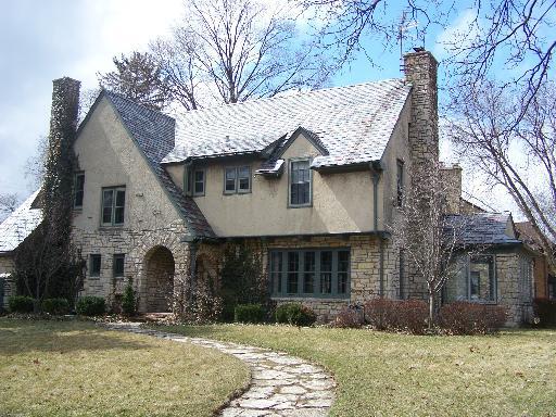 153 S Harrison Ave., Aurora, IL 60506