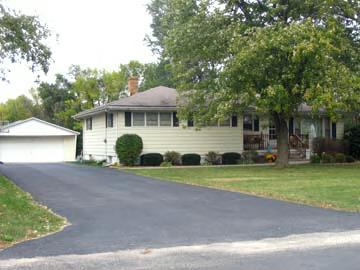 545 E First Ave., Clifton, IL 60927