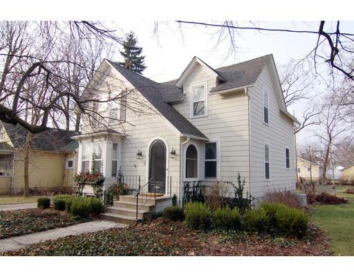 9 N Harrison St., Batavia, IL 60510