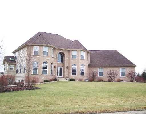 10N724 Oxford Dr., Elgin, IL 60123