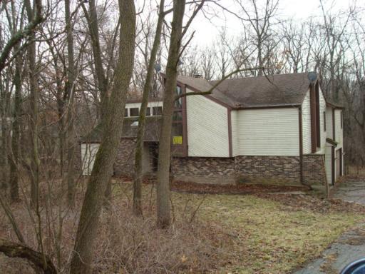 6449 Halverson Dr., Rockford, IL 61109