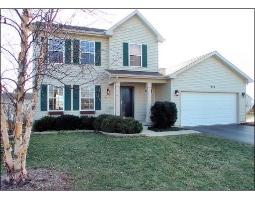 1532 Waterford Rd., North Aurora, IL 60542