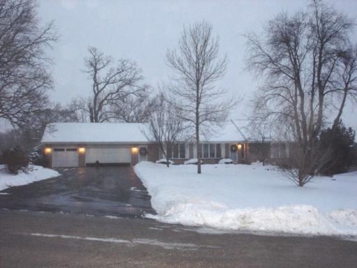 9206 Crescent Ct., Roscoe, IL 61073