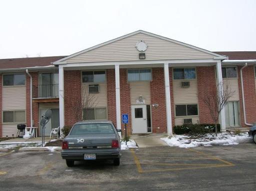 706 E Marilyn Ave. #110, Glendale Heights, IL 60139