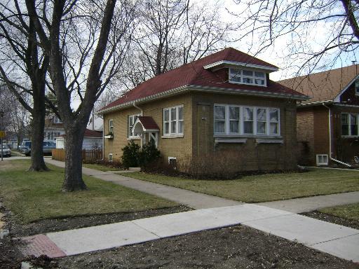 1100 N 7th Ave., Maywood, IL 60153