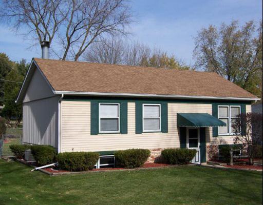 8512 Elm St., Wonder Lake, IL 60097