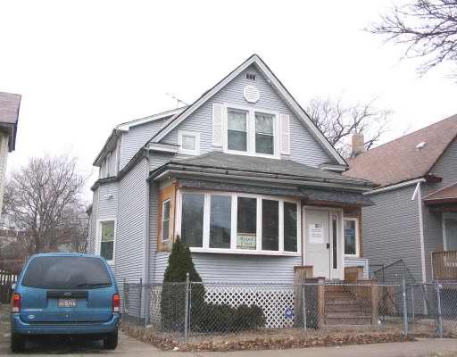 7734 S Muskegon Ave., Chicago, IL 60649