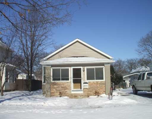 606 Main St., Morris, IL 60450