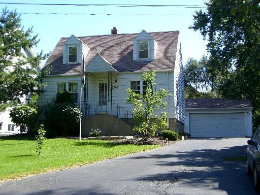 6243 Pershing Ave., Downers Grove, IL 60516