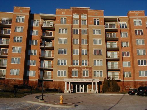 1 N Beacon Pl. #207, La Grange, IL 60525