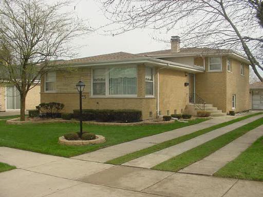4513 W 101st Pl., Oak Lawn, IL 60453