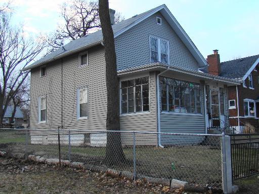 1613 West St., Rockford, IL 61102