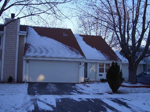 406 Six Pines Dr., Romeoville, IL 60446