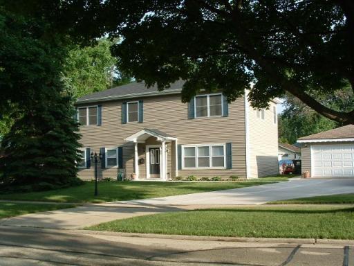 585 Paris Ln., Hoffman Estates, IL 60169