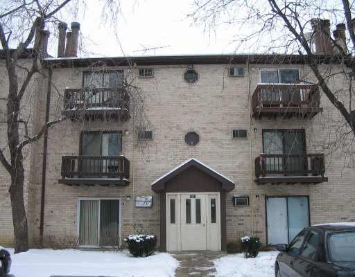 4247 Jennifer St. #3B, Arlington Heights, IL 60004