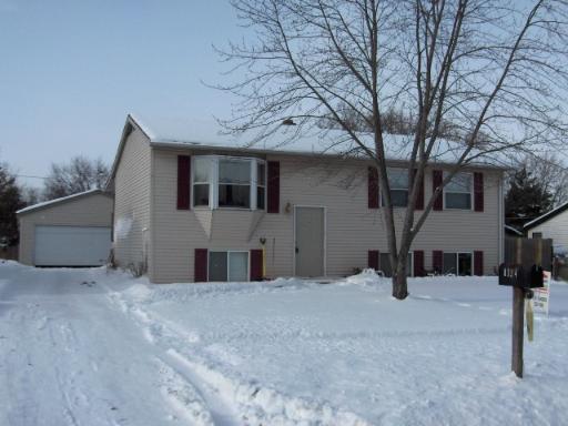 8324 Farnham Dr., Machesney Park, IL 61115