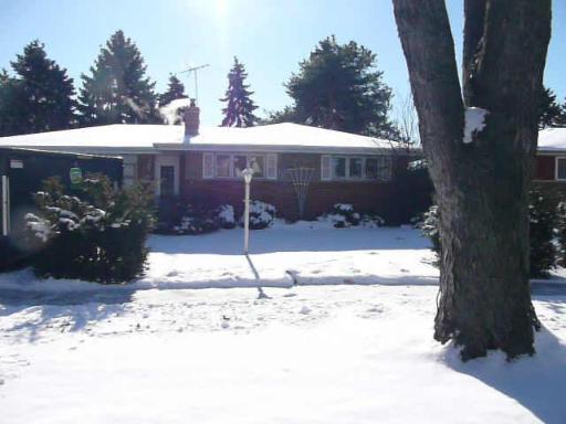 701 Lance Dr., Des Plaines, IL 60016