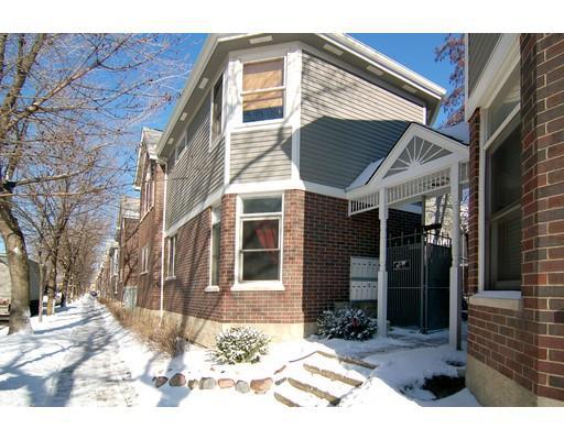 3305 N Racine Ave. #A, Chicago, IL 60657