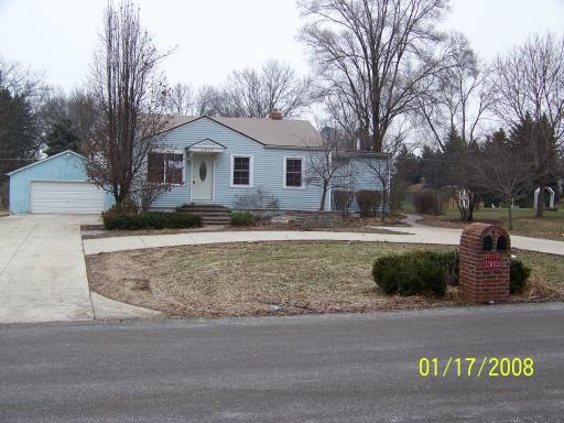 32W836 Hecker Dr., East Dundee, IL 60118
