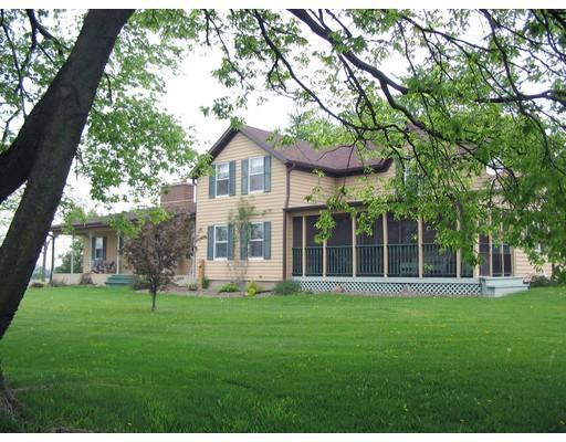 25228 Henderson Rd., Sycamore, IL 60178