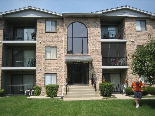 13248 W Circle Dr. #406, Crestwood, IL 60445