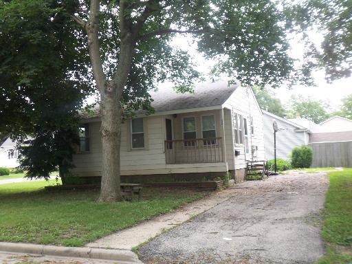 228 E 2nd St., East Dundee, IL 60118