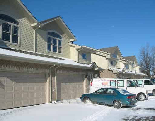 8160 W 111 St. #2B, Palos Hills, IL 60465