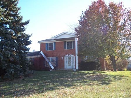 167 Hillcrest Dr., Barrington, IL 60010