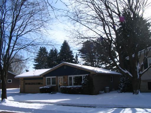 810 Sunnymeade Tr., Dekalb, IL 60115