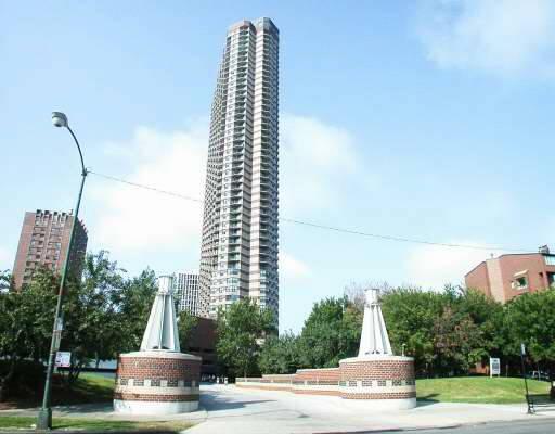 3660 N Lake Shore Dr. #1303, Chicago, IL 60613