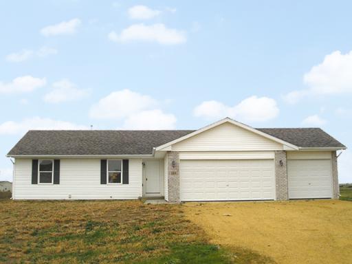 180 Prairie Moon Dr., Davis Junction, IL 61020