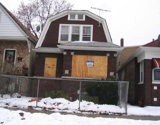8030 S Muskegon Ave., Chicago, IL 60617
