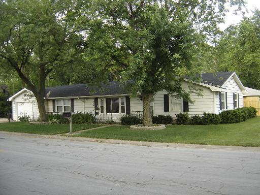 2200 Sweetbriar Ave., Crest Hill, IL 60403