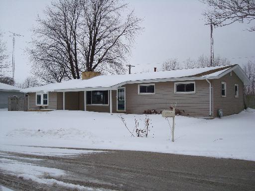 219 E 2740 S Rd., Kankakee, IL 60901
