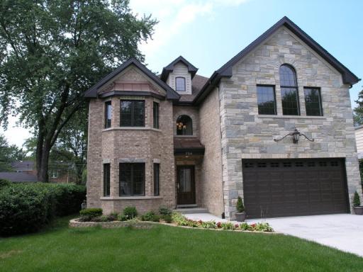724 S 6th Ave., La Grange, IL 60525