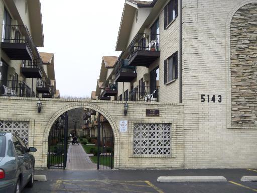 5143 N East River Rd. #358E, Chicago, IL 60656